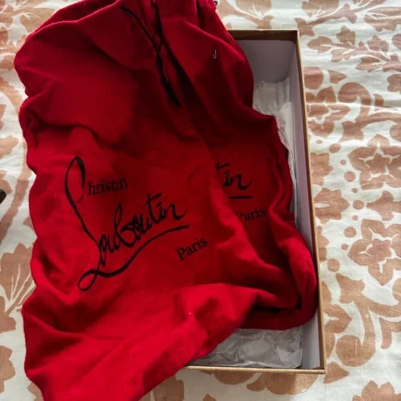 EUC Christian Louboutin Everest Silver Anjalina Spike Heels - Picture 8 of 13